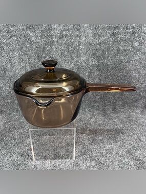 Vision Corning Ware USA 1L Amber Sauce Pan Pot w/ Pour Spout & Pyrex Lid V1C Vtg